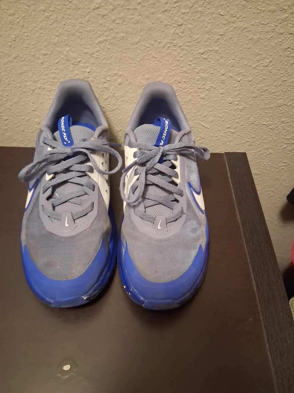 Nike Boys Shoes in Gray and Blue Size 5
